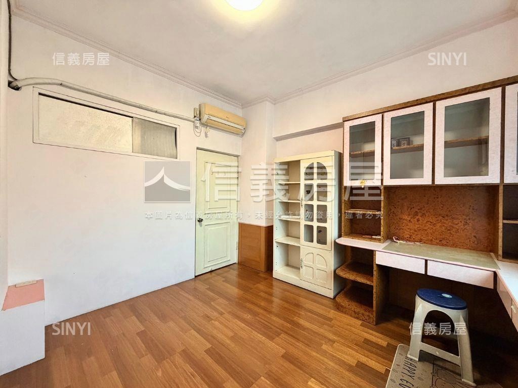 三面採光雙衛開窗三房車位房屋室內格局與周邊環境