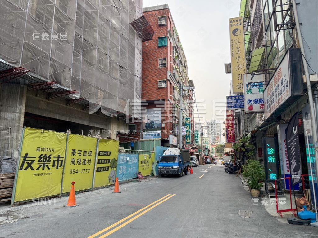 近台積電友樂市車位溫馨宅房屋室內格局與周邊環境