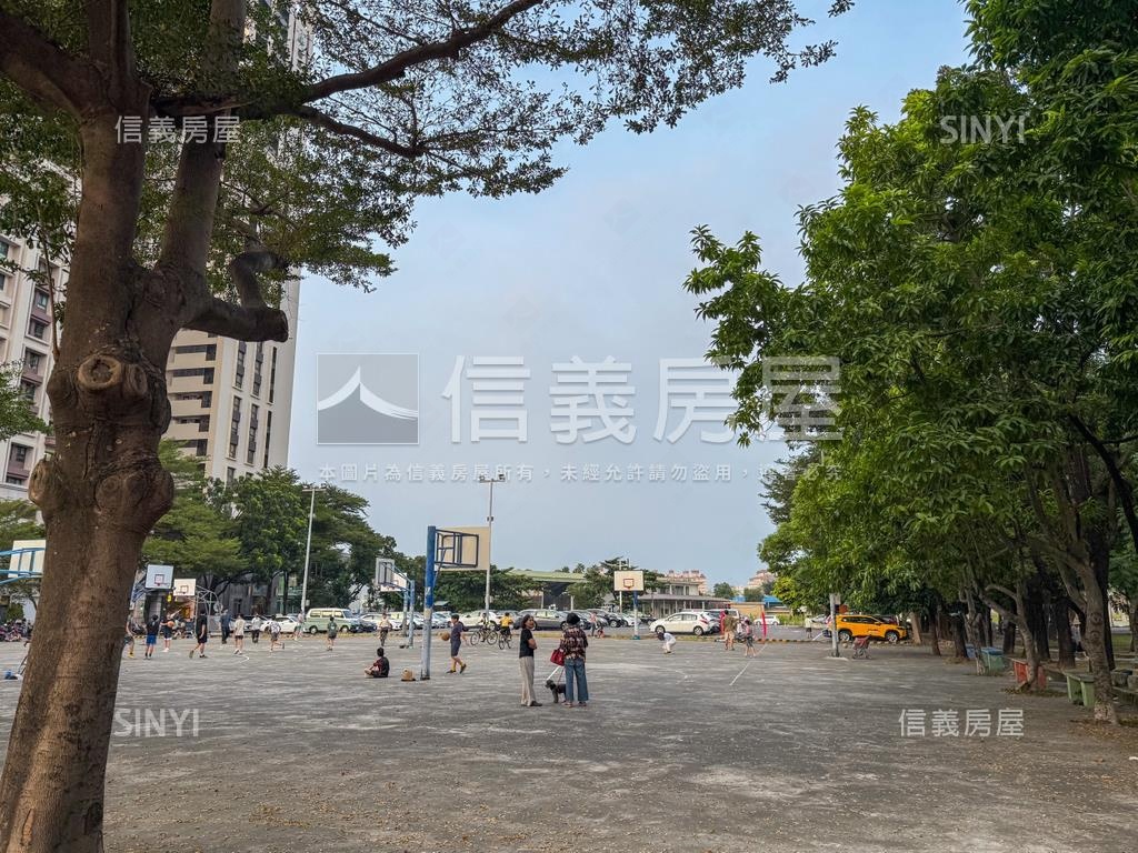 近台積電友樂市車位溫馨宅房屋室內格局與周邊環境