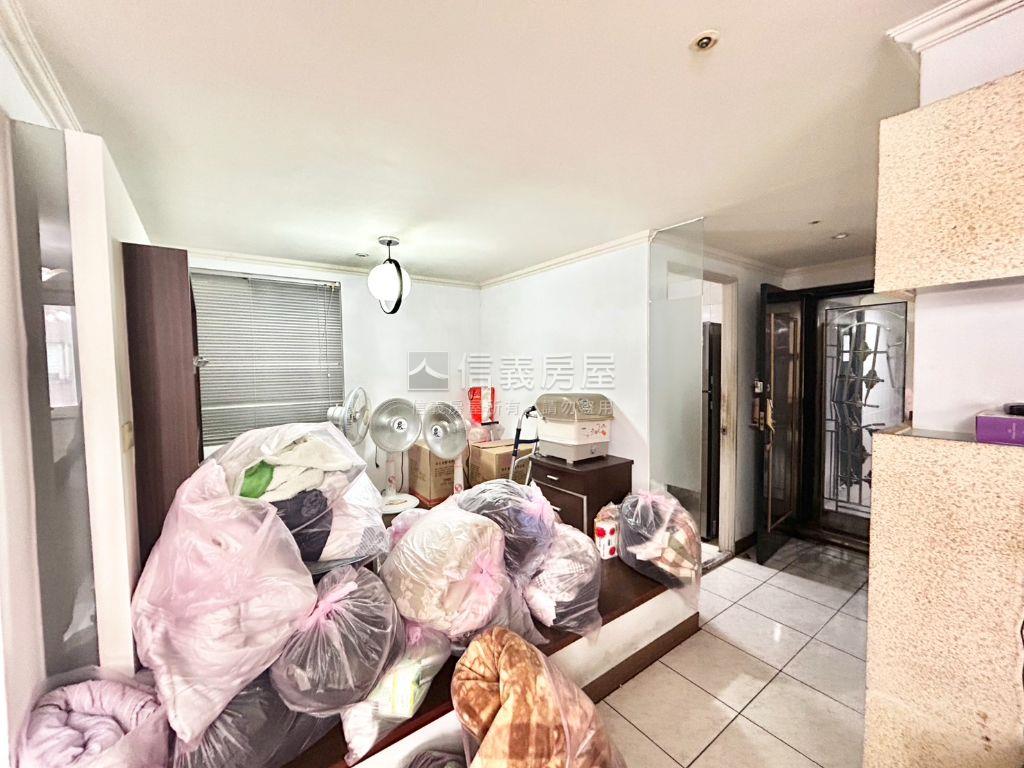 力霸高樓層２＋１房屋室內格局與周邊環境