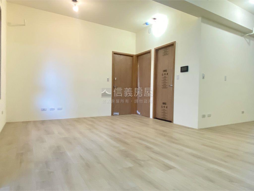 全新未住德芳苑２房附車位房屋室內格局與周邊環境