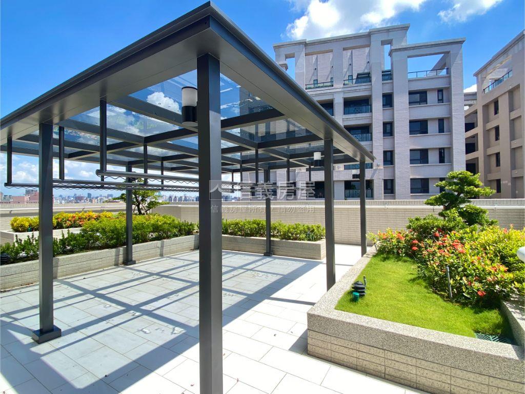 全新未住德芳苑２房附車位房屋室內格局與周邊環境