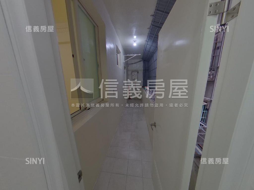 總站黃金三樓房屋室內格局與周邊環境