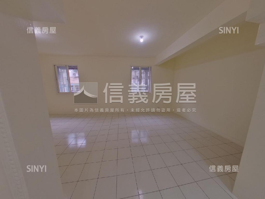 總站黃金三樓房屋室內格局與周邊環境
