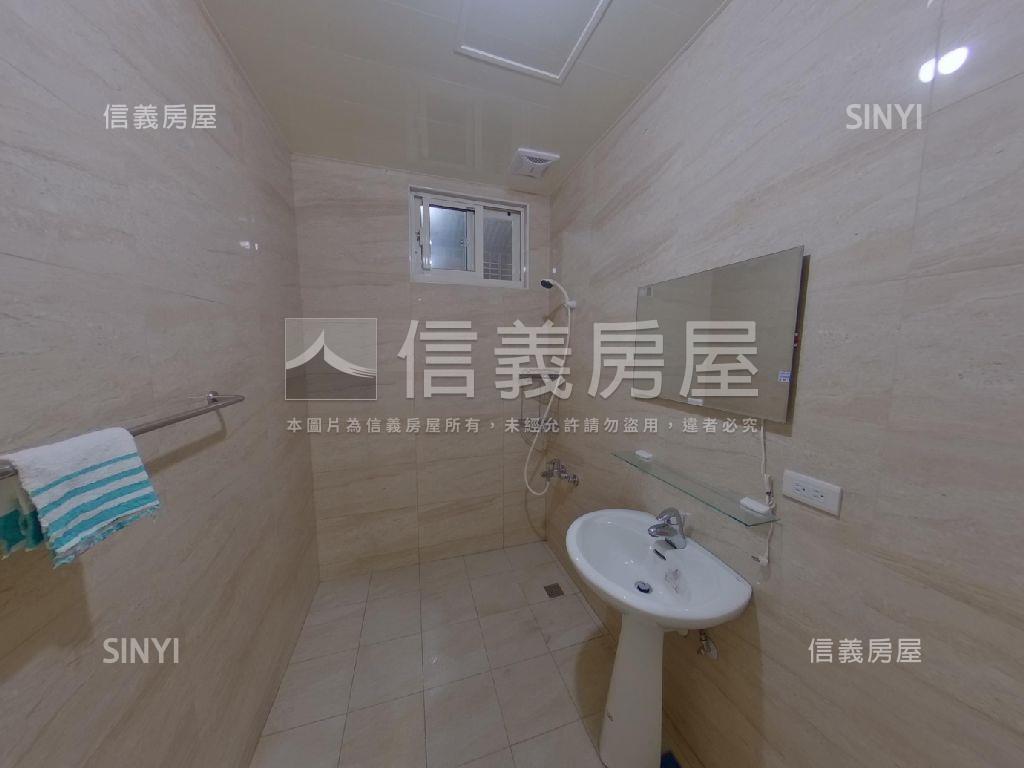 總站黃金三樓房屋室內格局與周邊環境