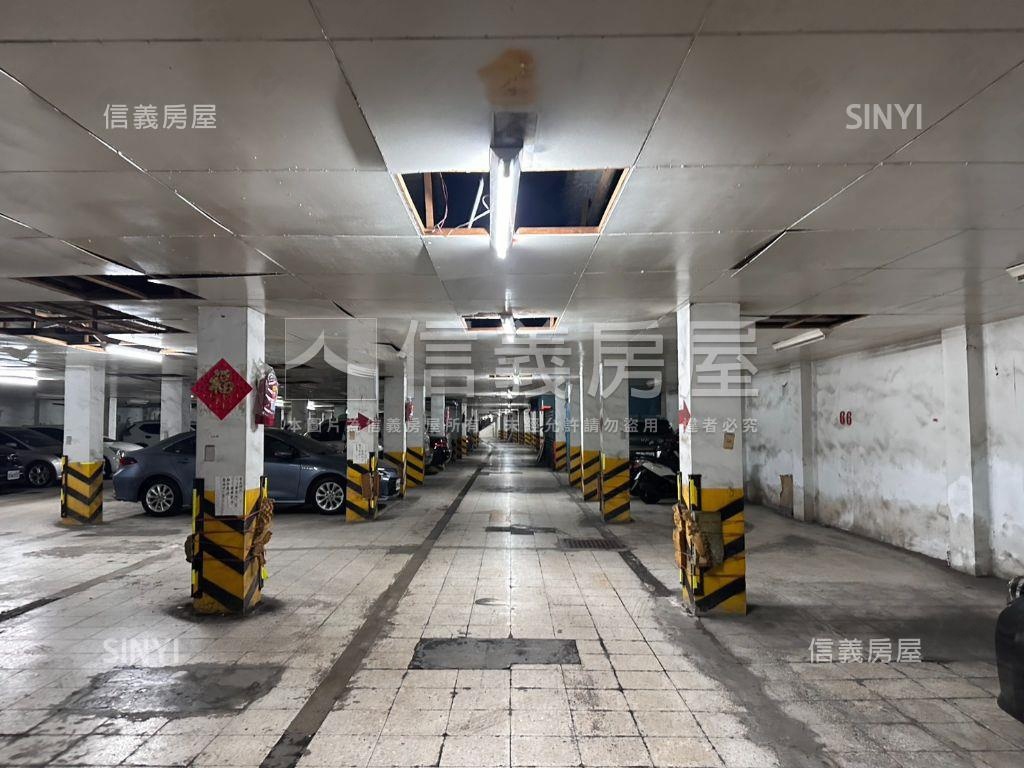 大明街稀有平面車位房屋室內格局與周邊環境