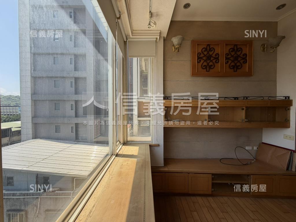 六張犁捷運●景觀採光美宅房屋室內格局與周邊環境