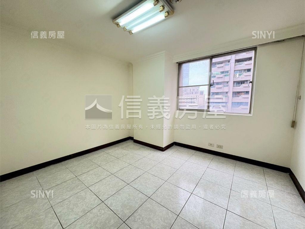 凱廈｜ＳＲＣ尊榮大宅４房房屋室內格局與周邊環境