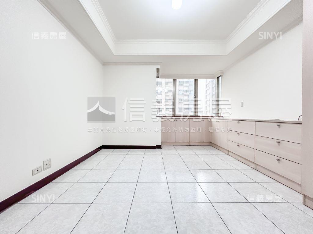 凱廈｜ＳＲＣ尊榮大宅４房房屋室內格局與周邊環境