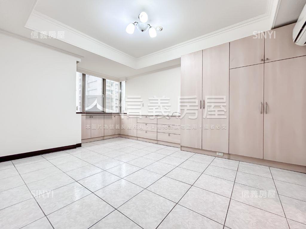 凱廈｜ＳＲＣ尊榮大宅４房房屋室內格局與周邊環境