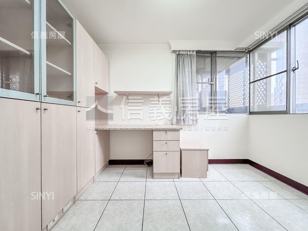 凱廈｜ＳＲＣ尊榮大宅４房房屋室內格局與周邊環境