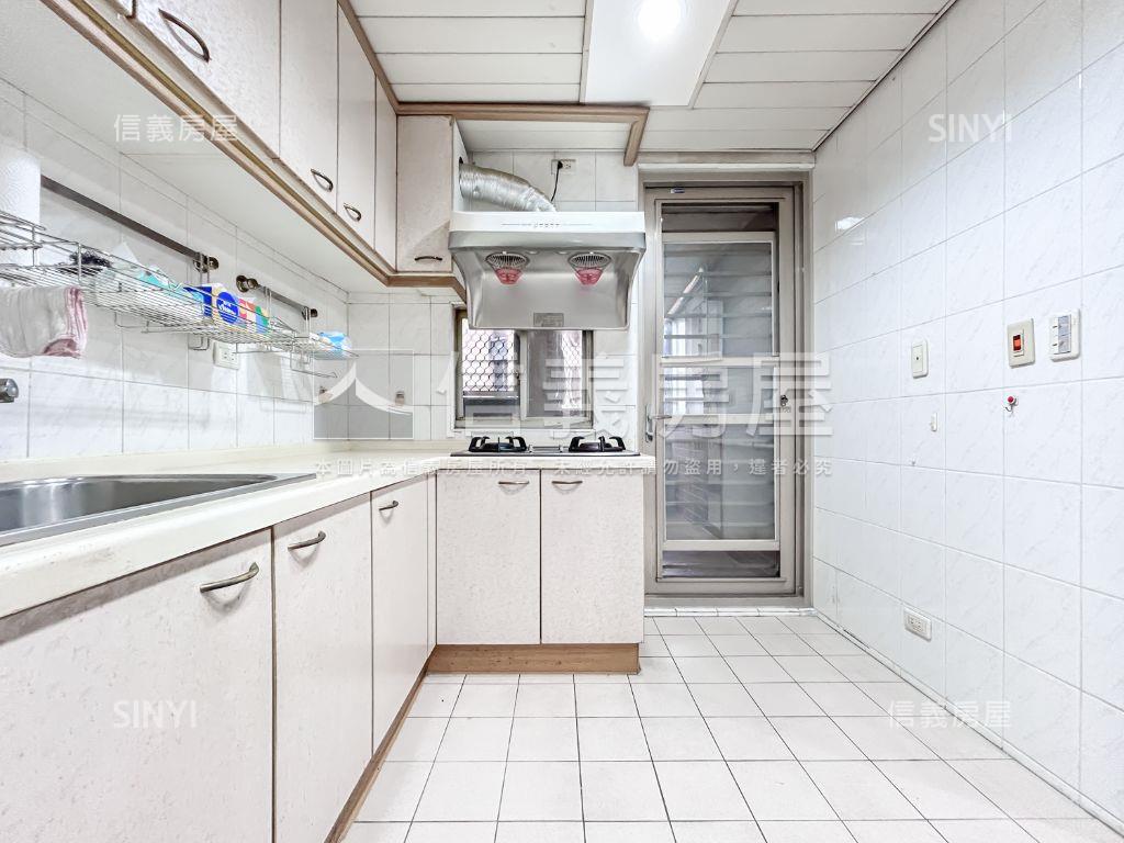 凱廈｜ＳＲＣ尊榮大宅４房房屋室內格局與周邊環境