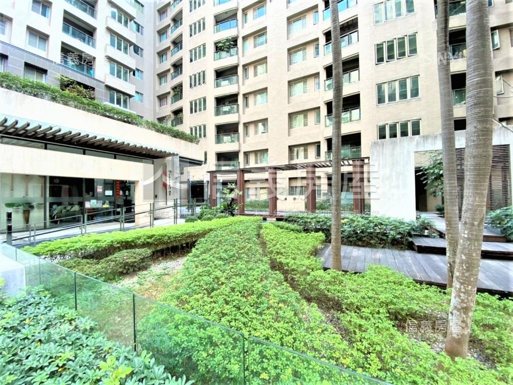 快看！美術館稀有三房平車房屋室內格局與周邊環境