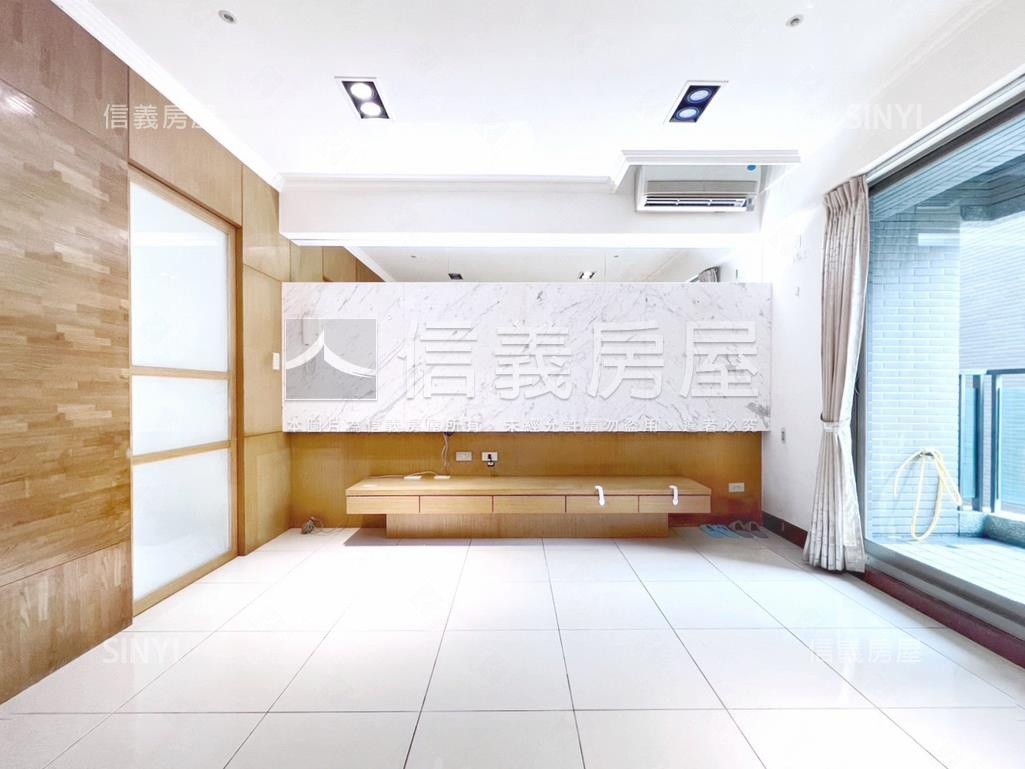 快看！美術館稀有三房平車房屋室內格局與周邊環境
