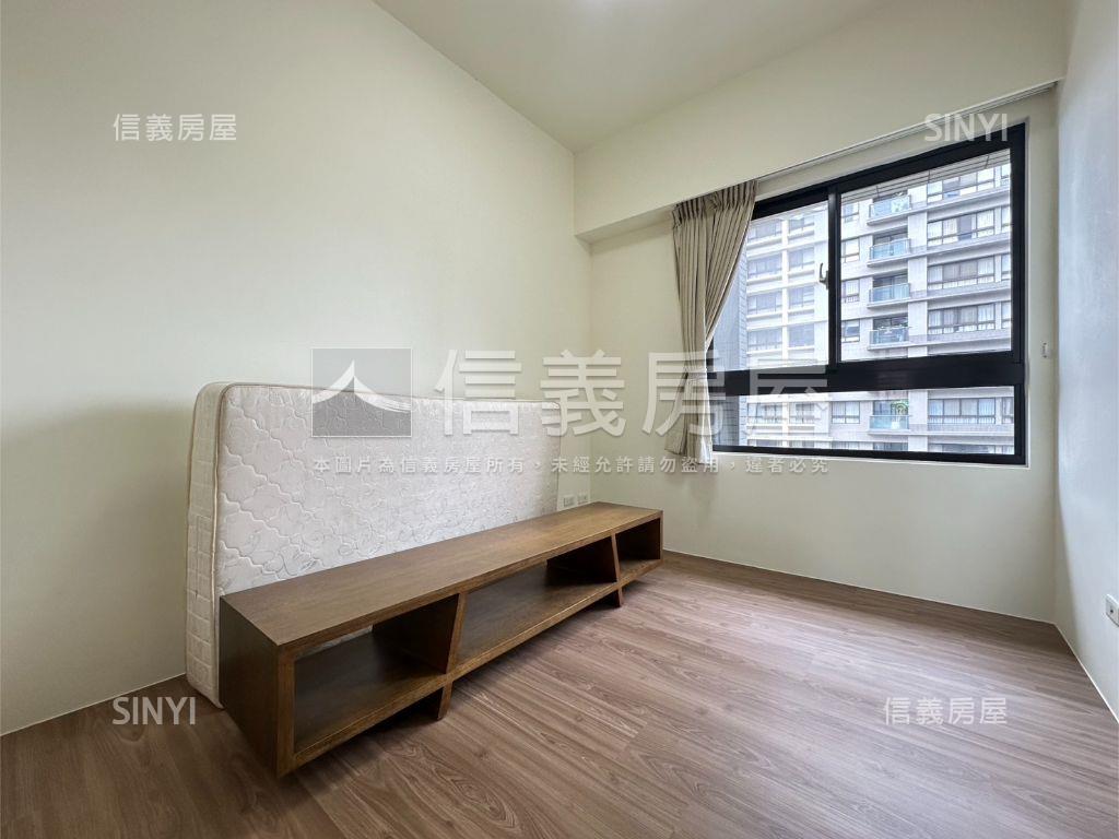 翰林苑四房美裝潢房屋室內格局與周邊環境