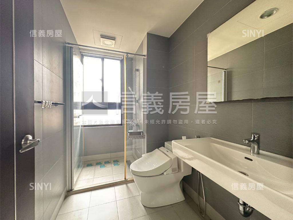 翰林苑四房美裝潢房屋室內格局與周邊環境