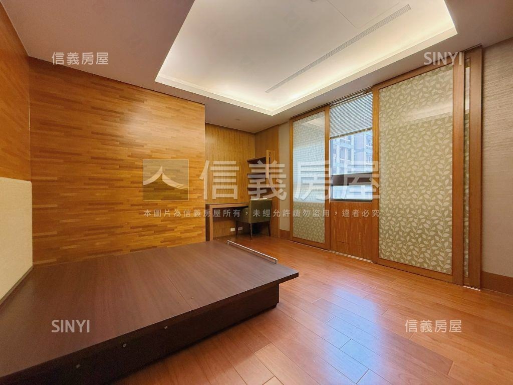 觀雲樹景四房附Ｂ１雙平車房屋室內格局與周邊環境
