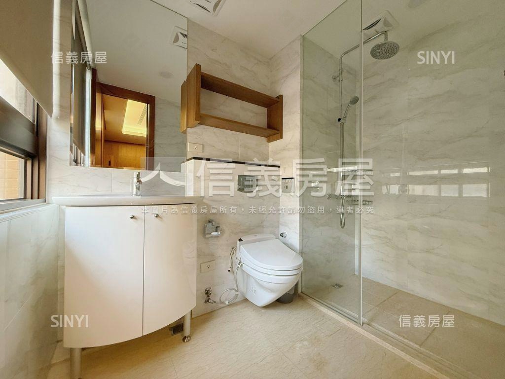 觀雲樹景四房附Ｂ１雙平車房屋室內格局與周邊環境