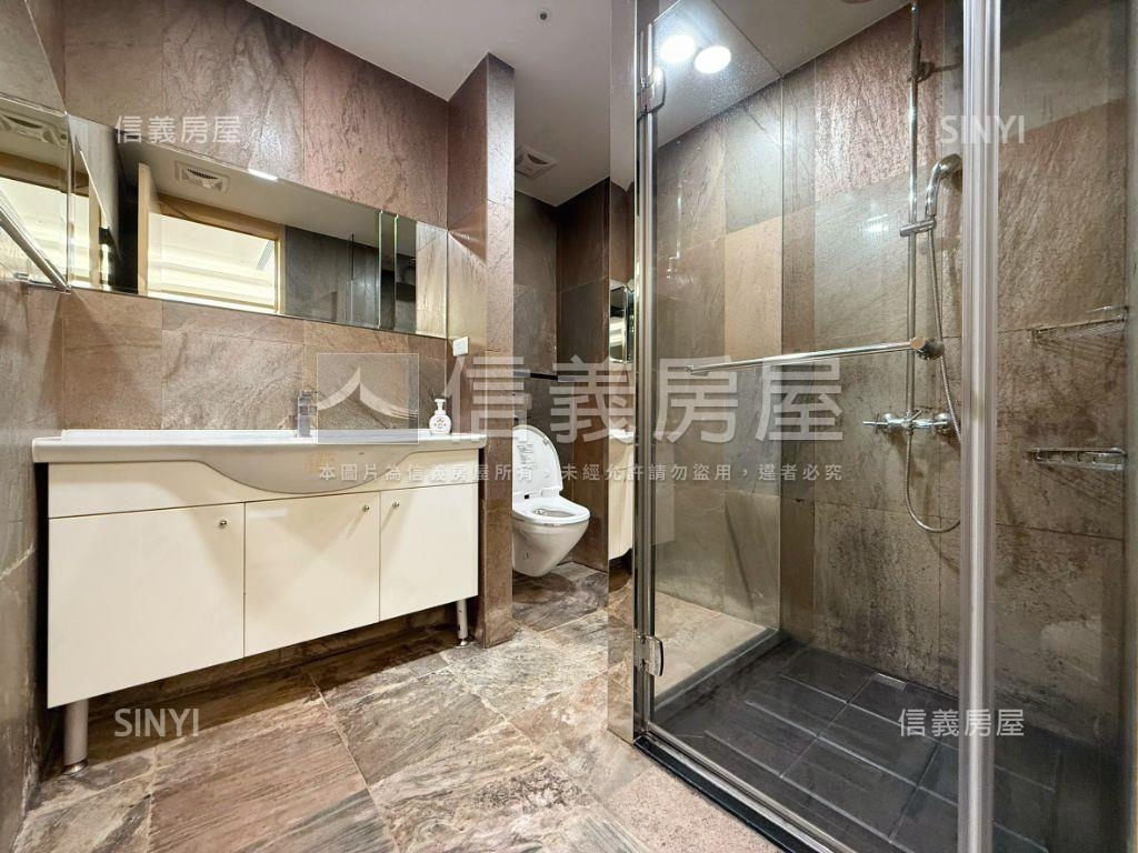 觀雲樹景四房附Ｂ１雙平車房屋室內格局與周邊環境