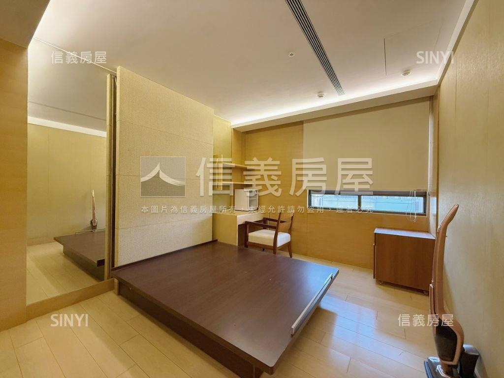 觀雲樹景四房附Ｂ１雙平車房屋室內格局與周邊環境