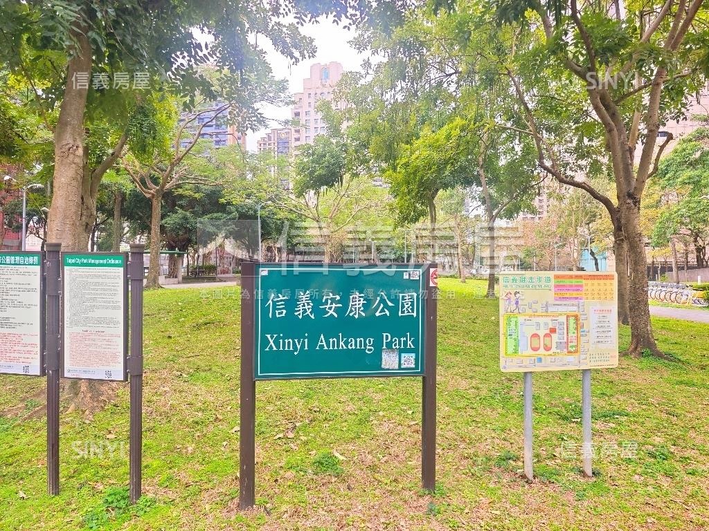 面１０１香榭２房車房屋室內格局與周邊環境