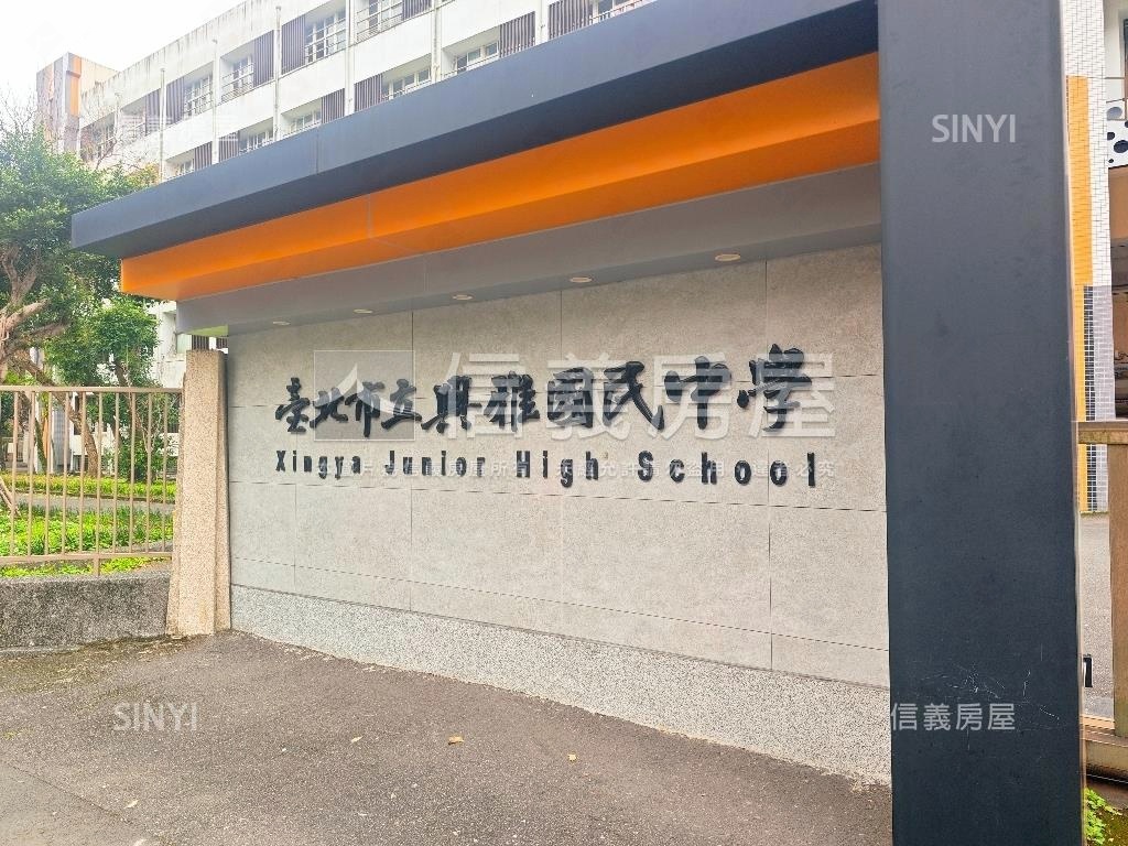 面１０１香榭２房車房屋室內格局與周邊環境