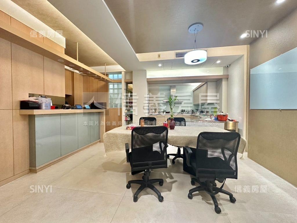 大里地約５０坪大面寬透天房屋室內格局與周邊環境