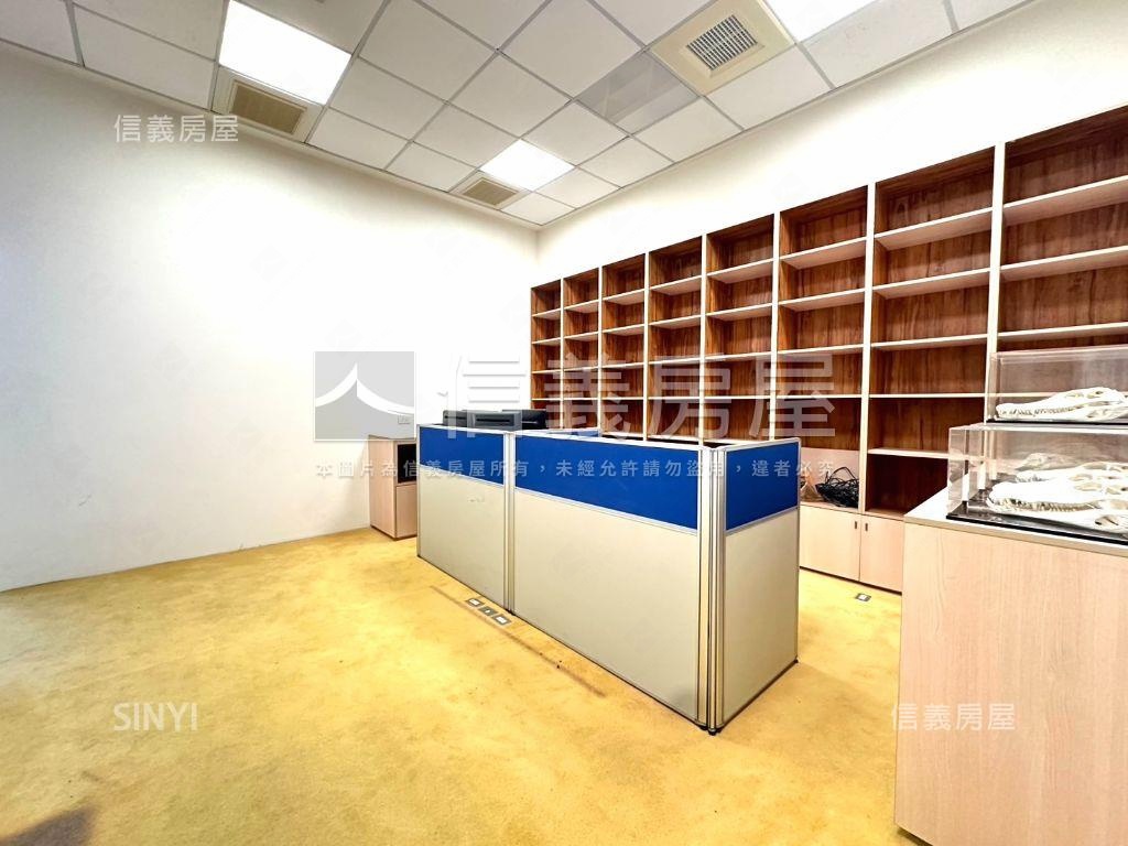 大里地約５０坪大面寬透天房屋室內格局與周邊環境