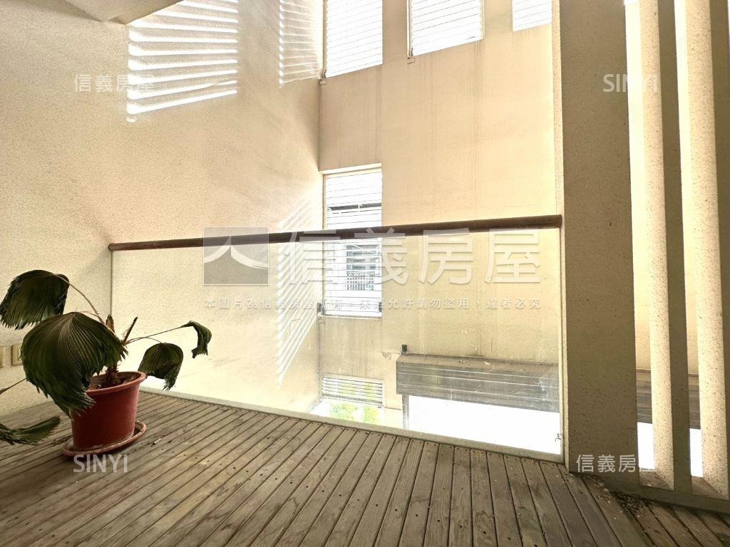 大里地約５０坪大面寬透天房屋室內格局與周邊環境