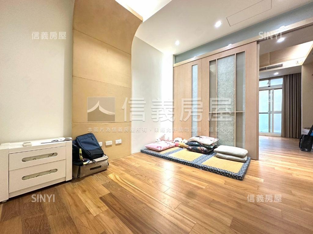 大里地約５０坪大面寬透天房屋室內格局與周邊環境