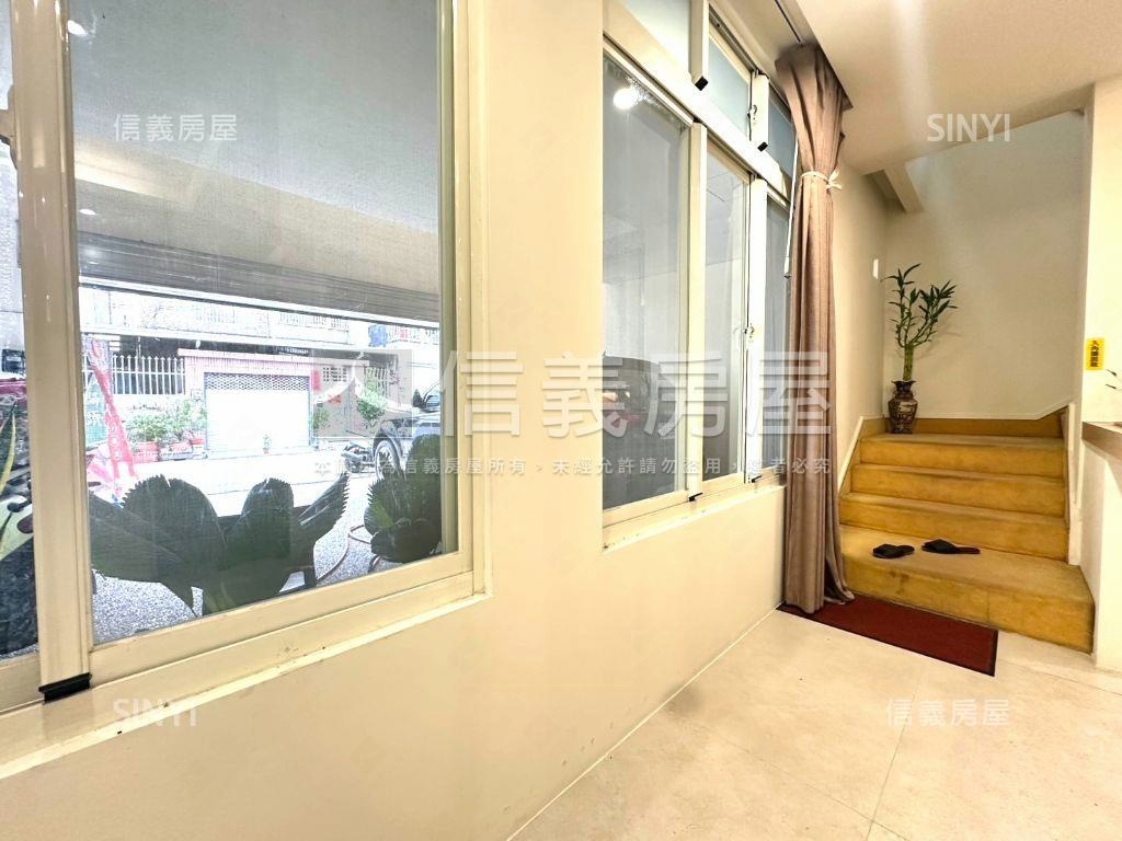 大里地約５０坪大面寬透天房屋室內格局與周邊環境