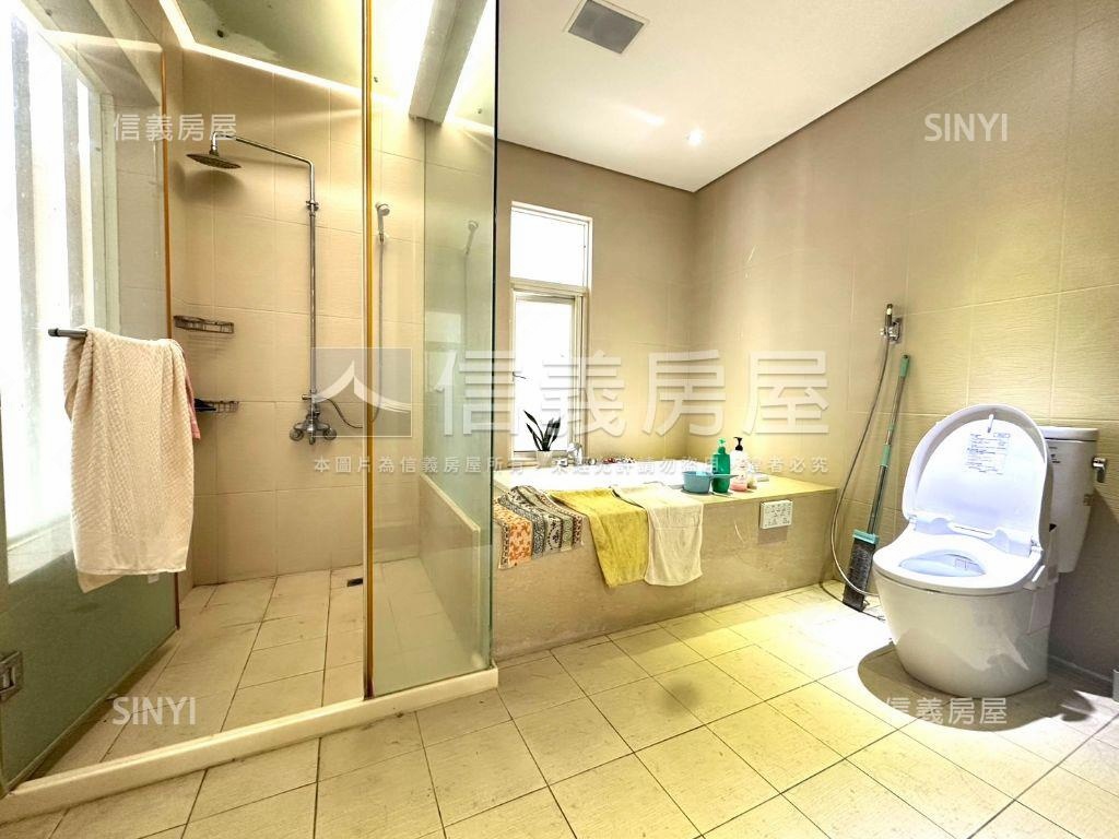 大里地約５０坪大面寬透天房屋室內格局與周邊環境