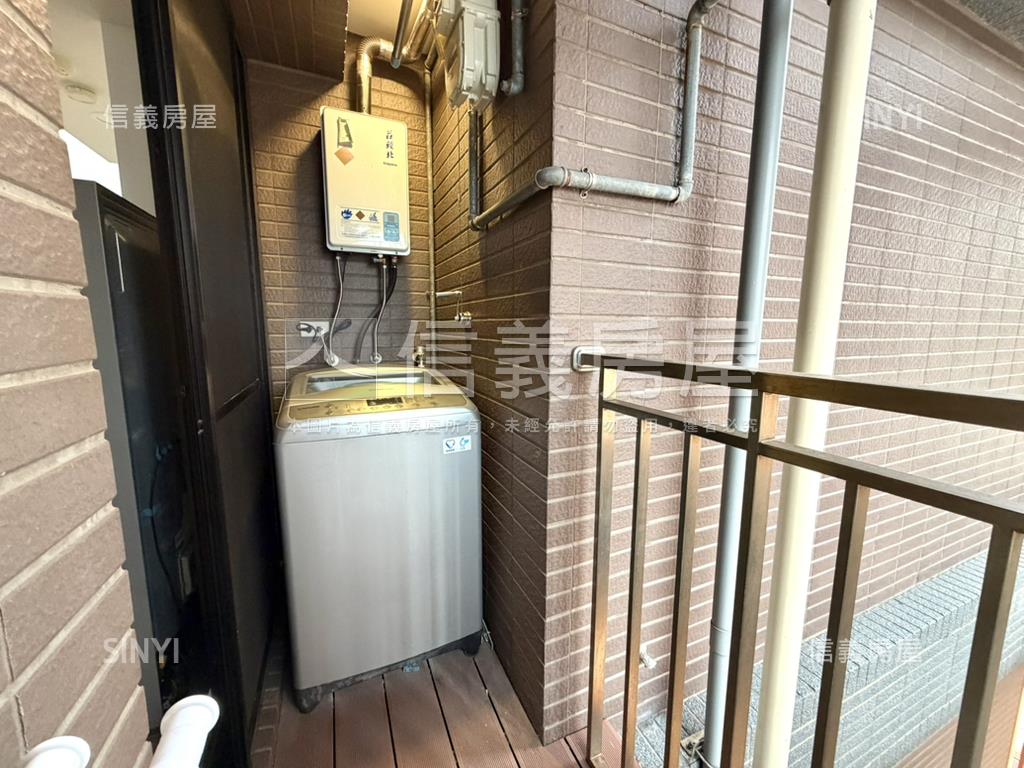 幸福成家中正高樓車位房屋室內格局與周邊環境