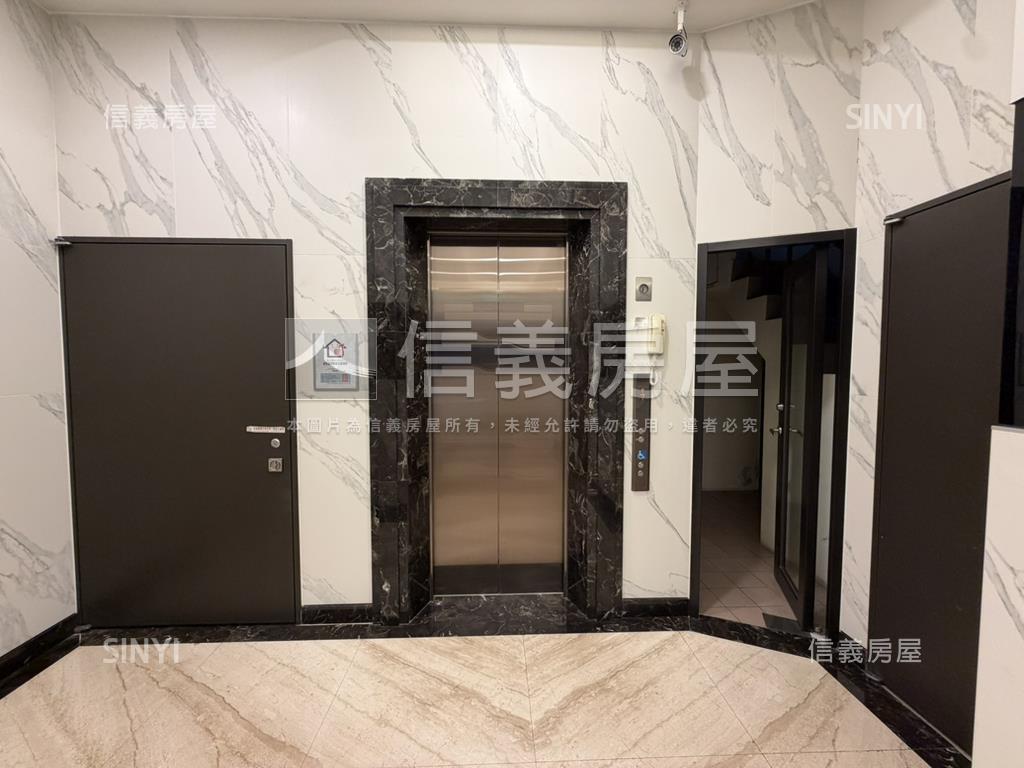 幸福成家中正高樓車位房屋室內格局與周邊環境