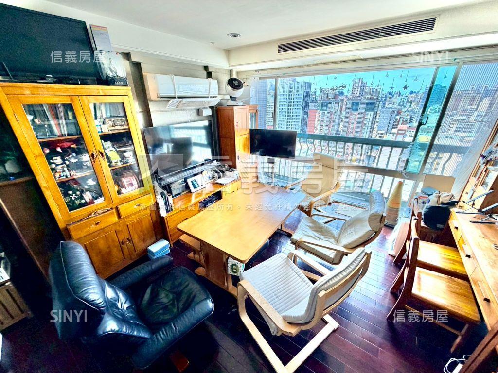 專任☆鄉林雲頂三房平車房屋室內格局與周邊環境