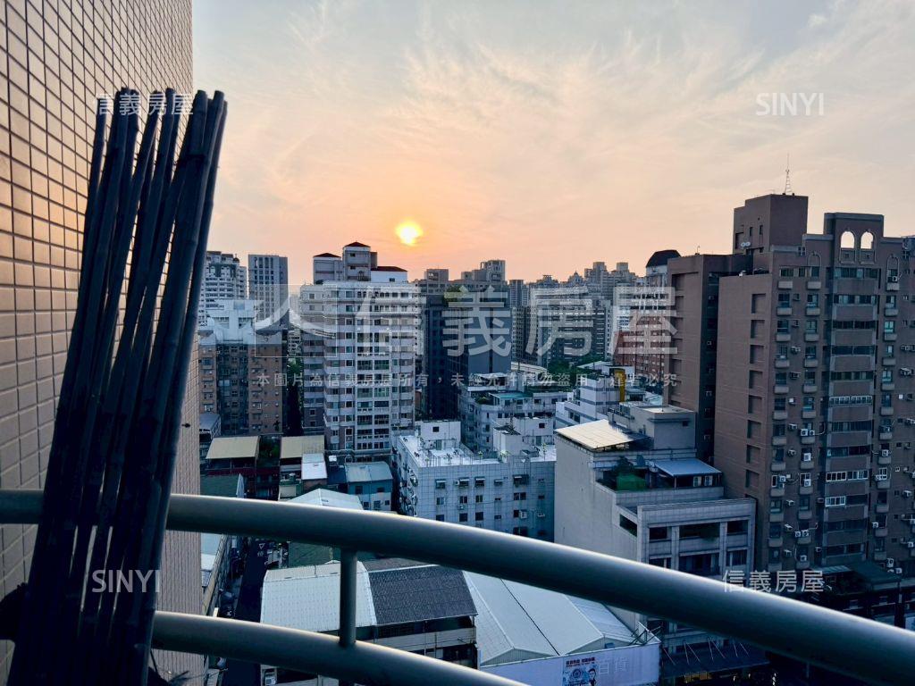 專任☆鄉林雲頂三房平車房屋室內格局與周邊環境