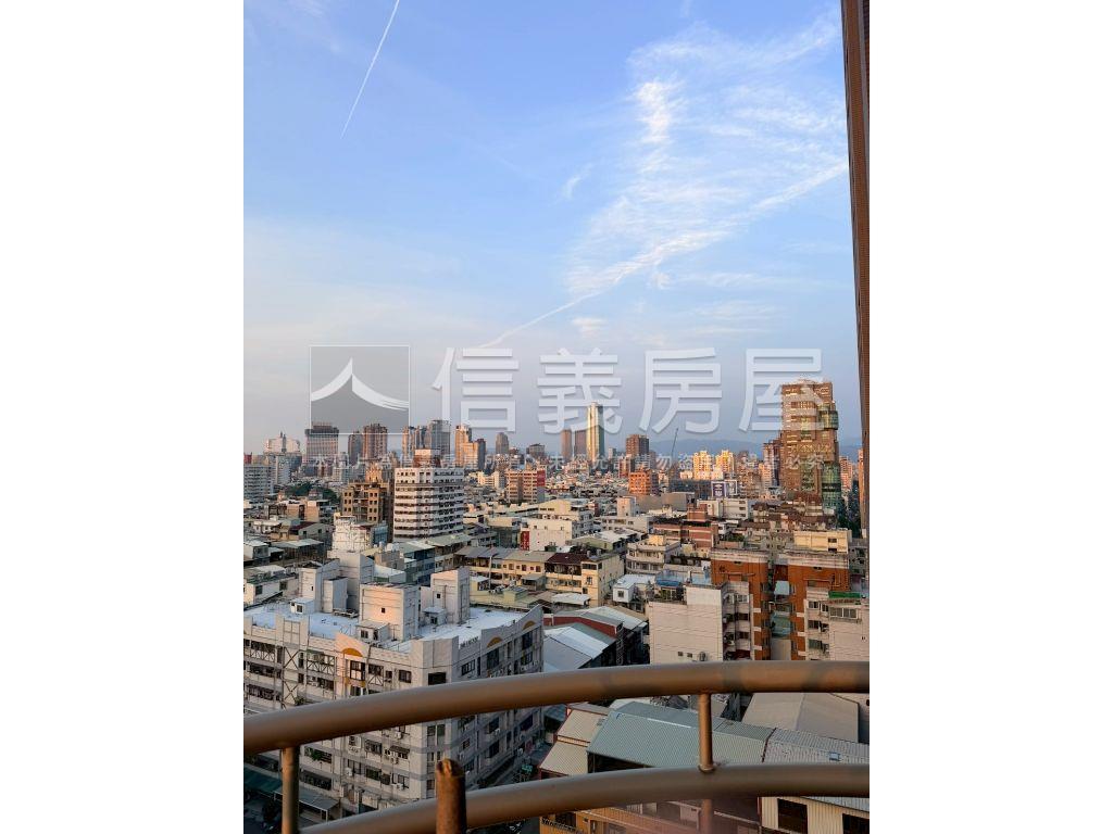 預約☆鄉林雲頂高樓視野戶房屋室內格局與周邊環境