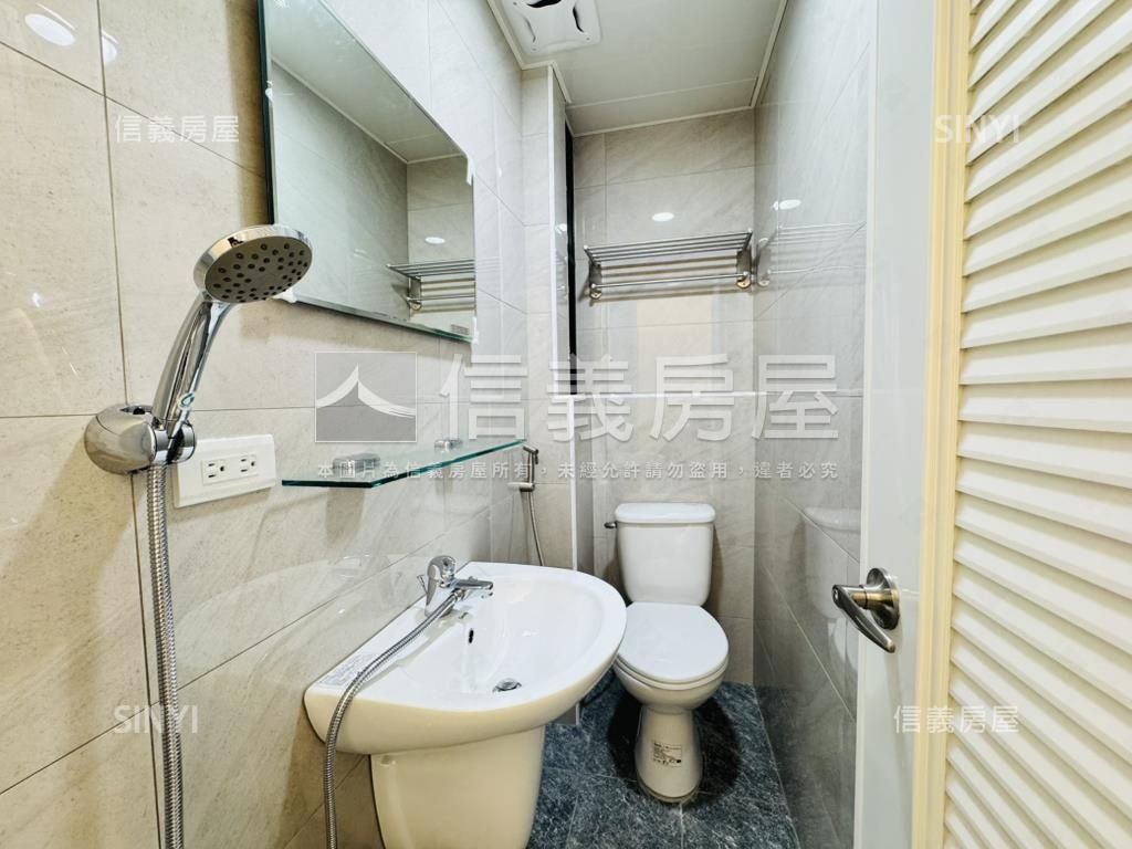 仁和路整新車庫透天房屋室內格局與周邊環境