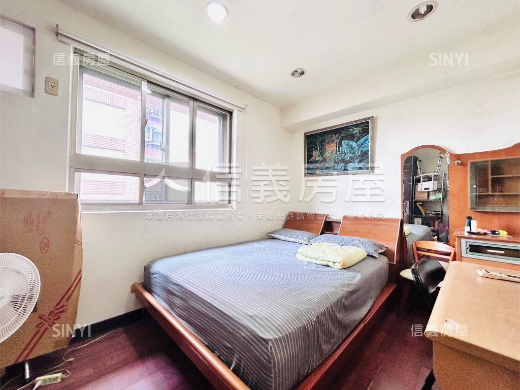 稀有星雲三房華廈房屋室內格局與周邊環境