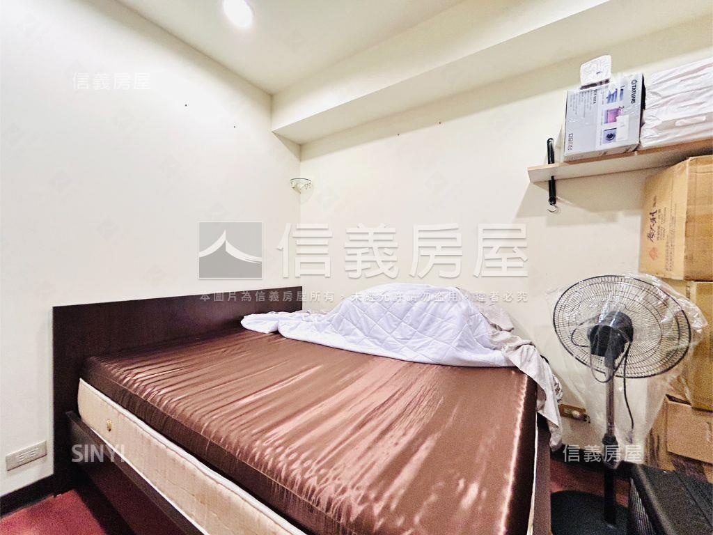 稀有星雲三房華廈房屋室內格局與周邊環境