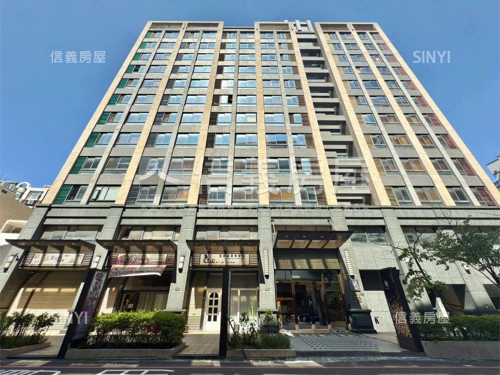 巨城｜外棟角間平面車位房屋室內格局與周邊環境