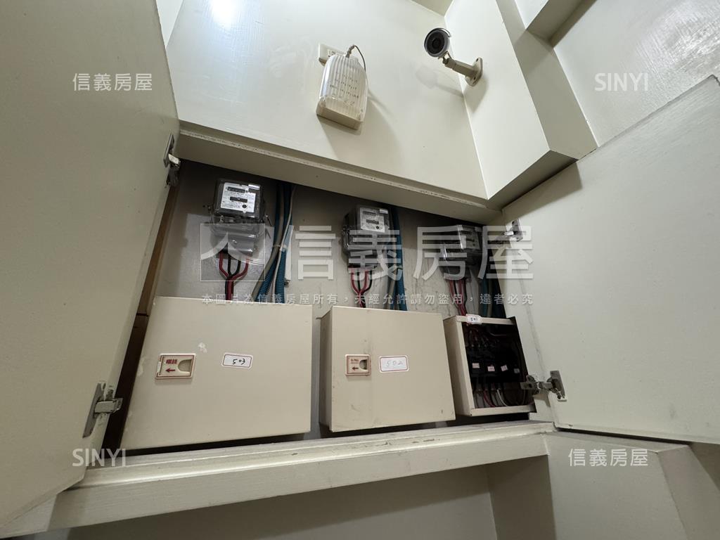 五福正路商五面寬６米店霸房屋室內格局與周邊環境