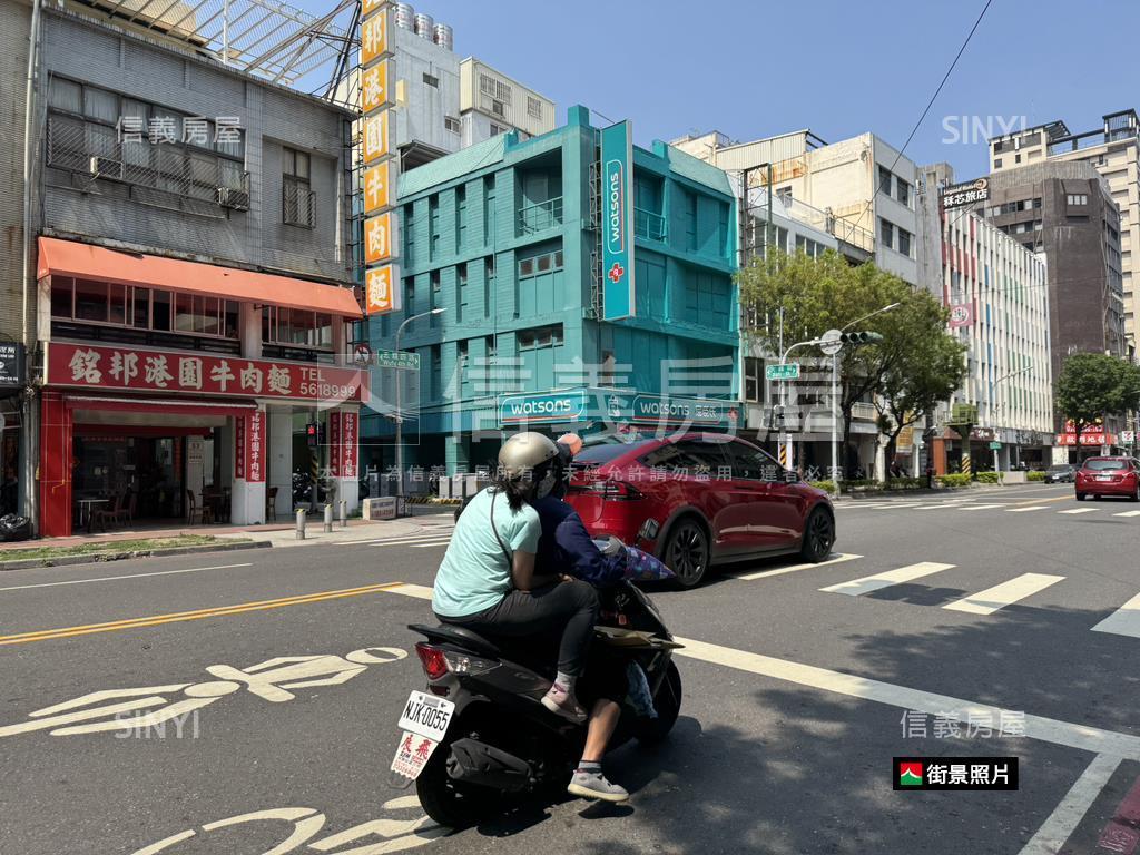五福正路商五面寬６米店霸房屋室內格局與周邊環境