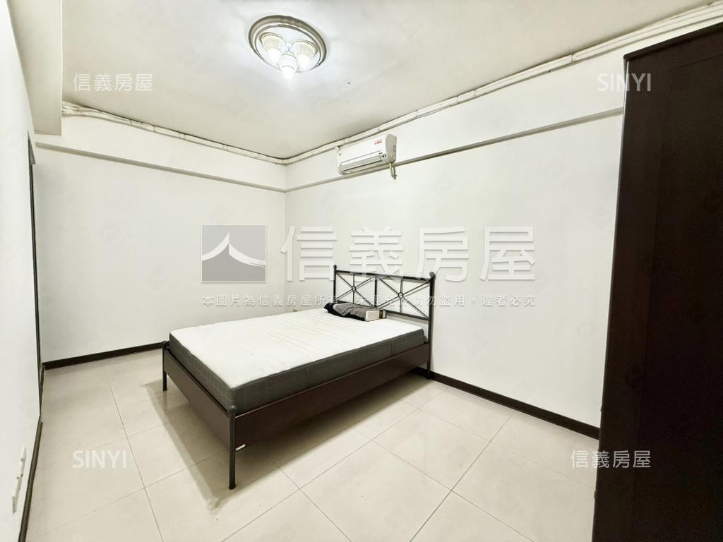 高鐵區別墅勳章臨路透天房屋室內格局與周邊環境