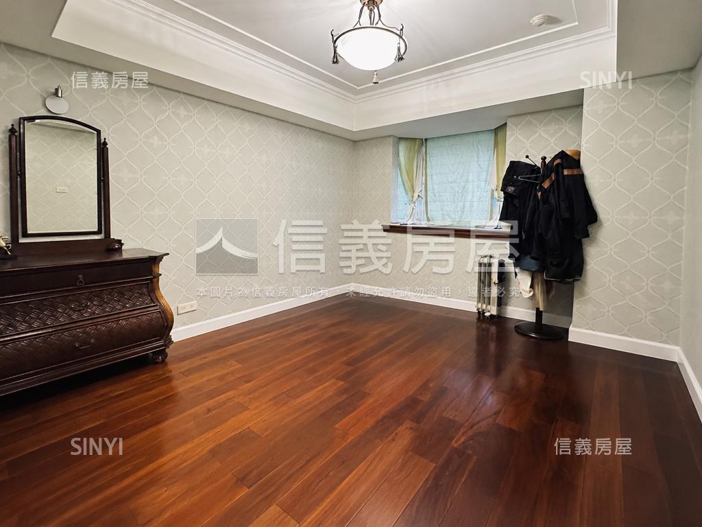 三重機捷皇家典藏房屋室內格局與周邊環境
