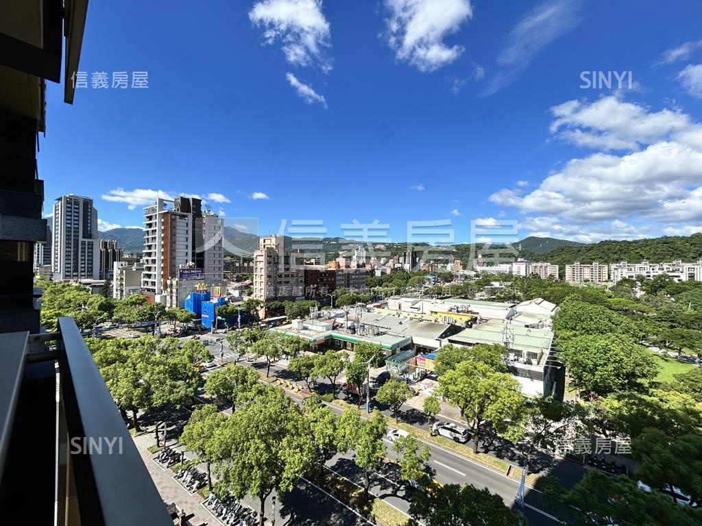長虹虹頂霸景豪邸房屋室內格局與周邊環境