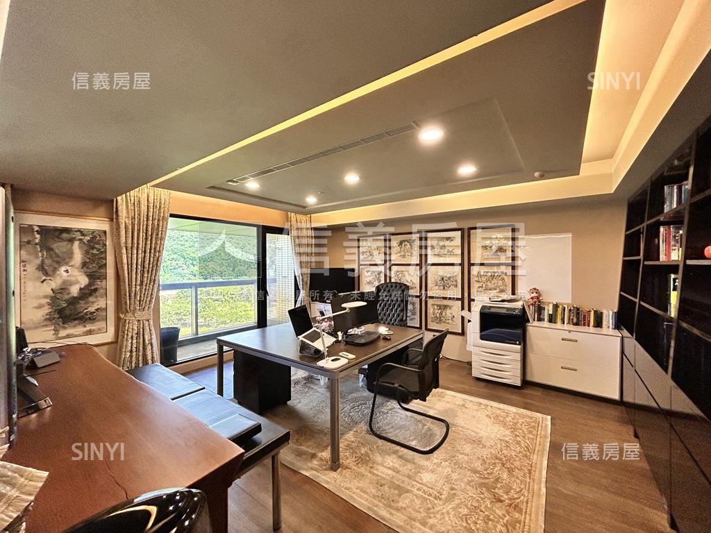 長虹虹頂霸景豪邸房屋室內格局與周邊環境