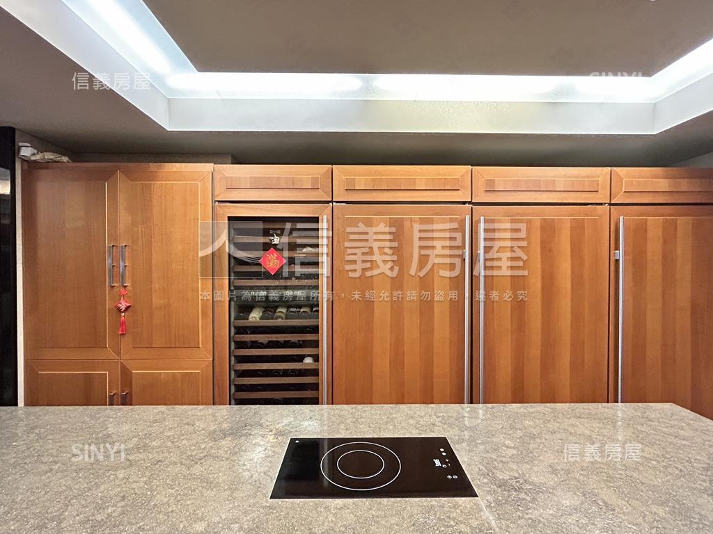 長虹虹頂霸景豪邸房屋室內格局與周邊環境