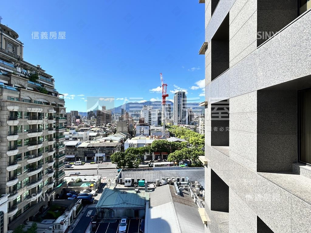 長虹虹頂霸景豪邸房屋室內格局與周邊環境