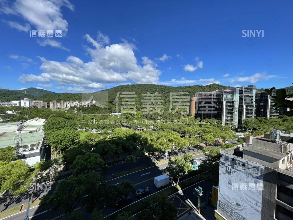 長虹虹頂霸景豪邸房屋室內格局與周邊環境